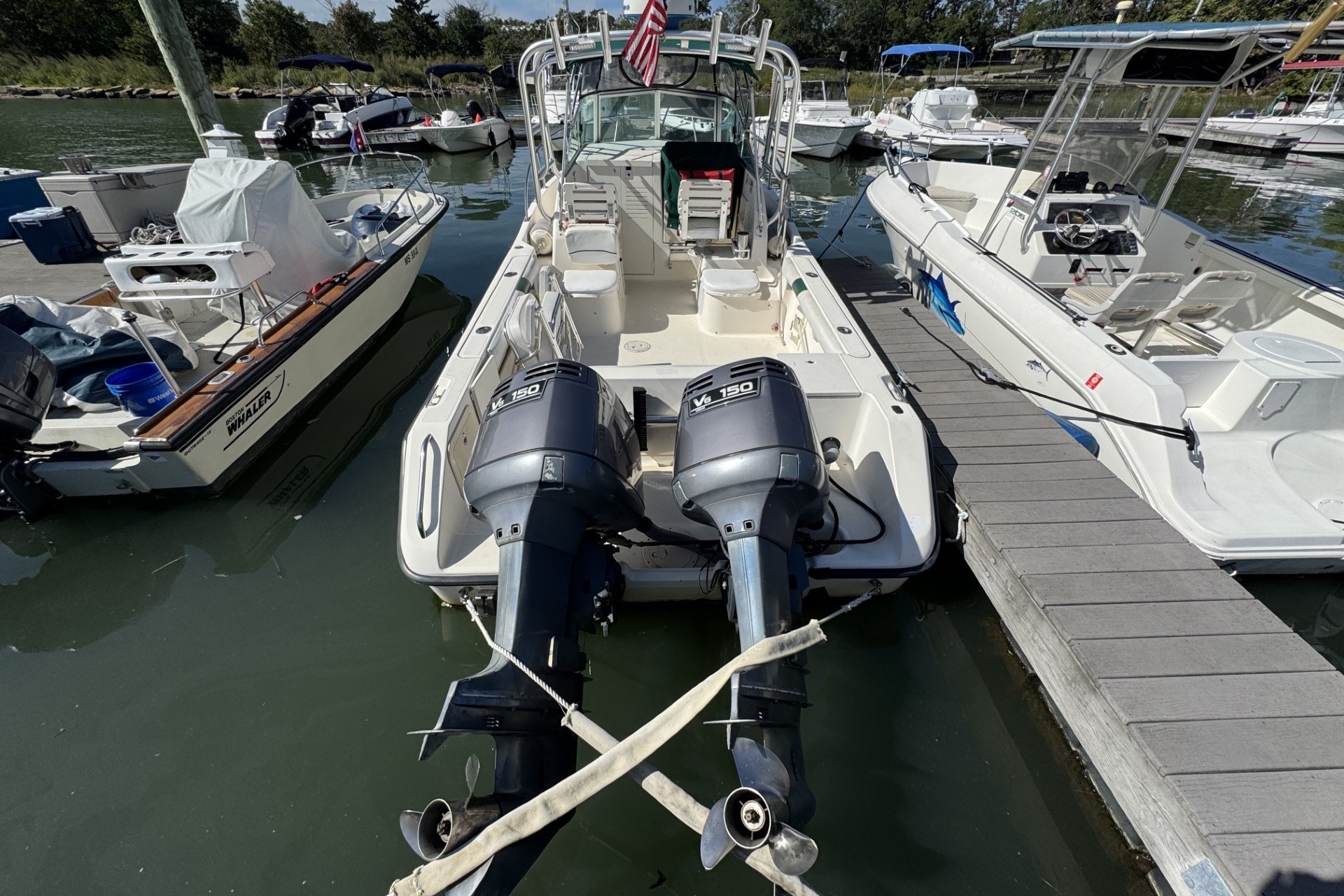 1999 Pursuit 2470 Walkaround - Image 19