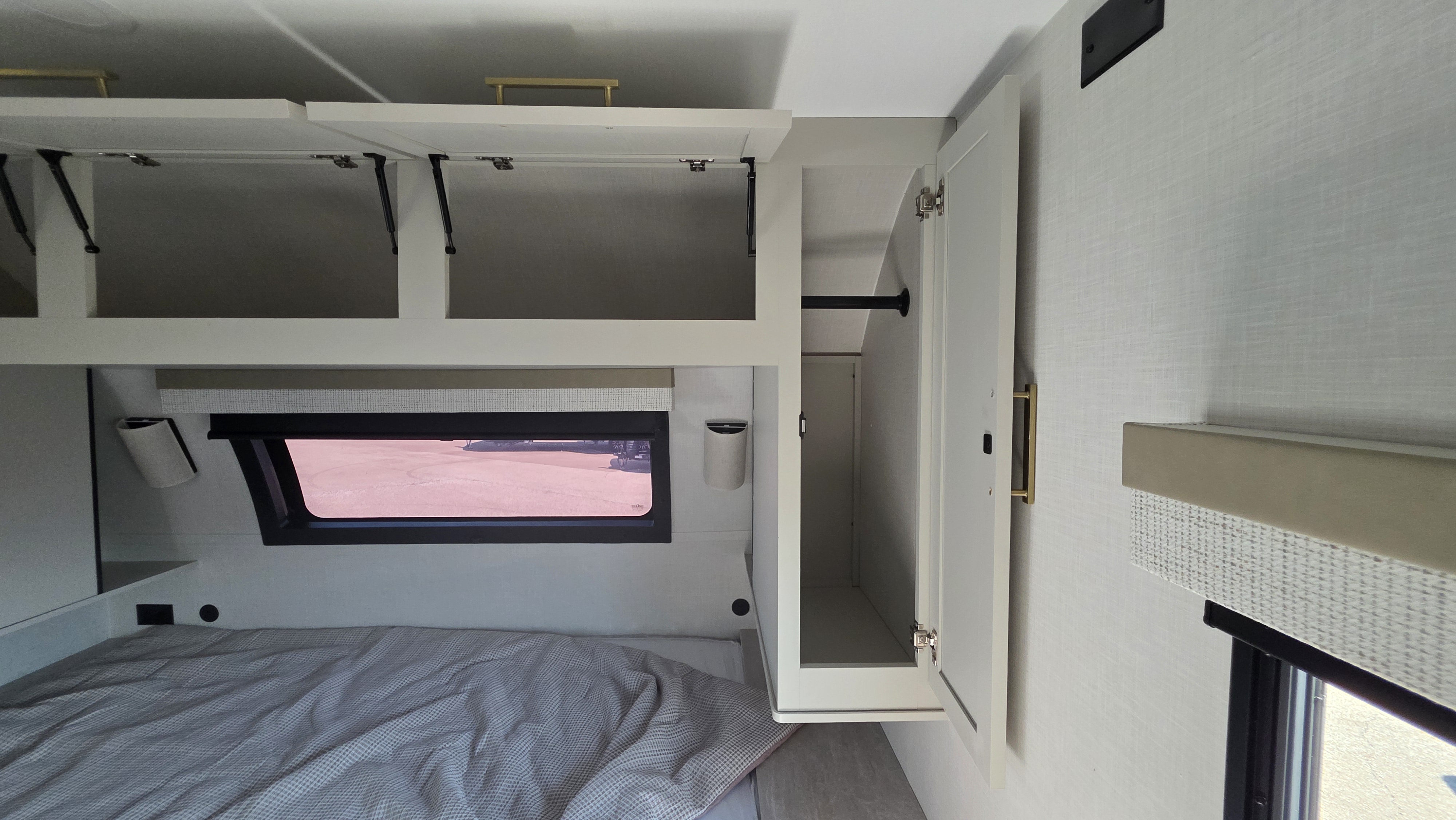 2027 VENTURE RV STRATUS 261VRB - Image 31