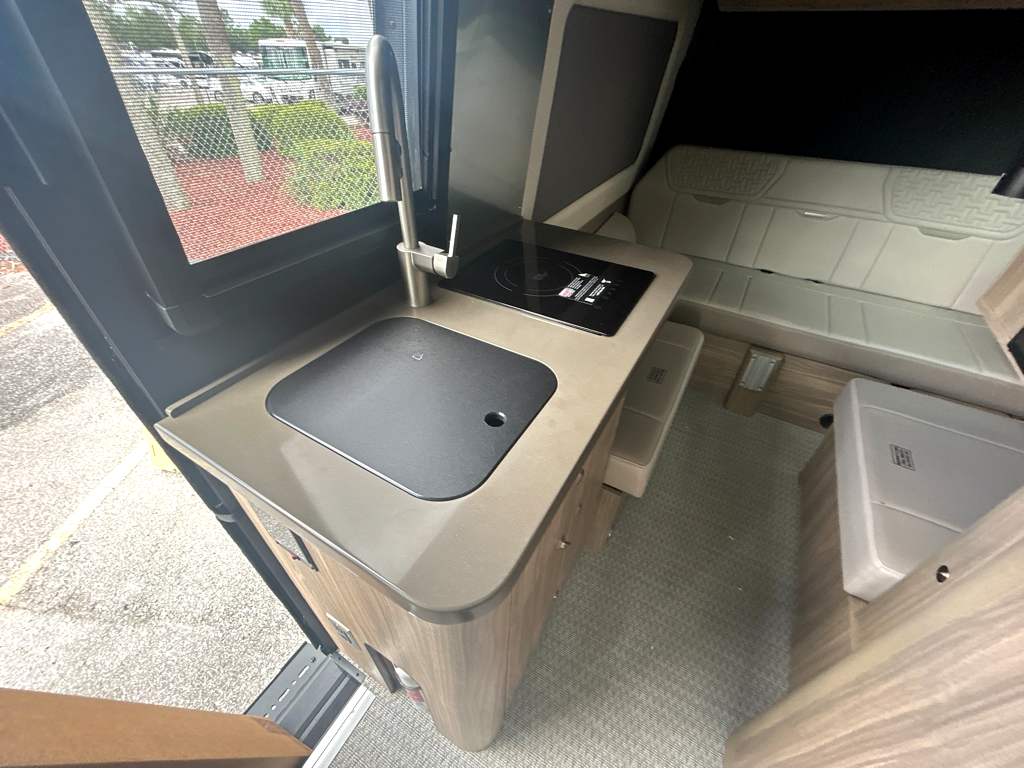 2027 AIRSTREAM INTERSTATE 19GTX - Image 12