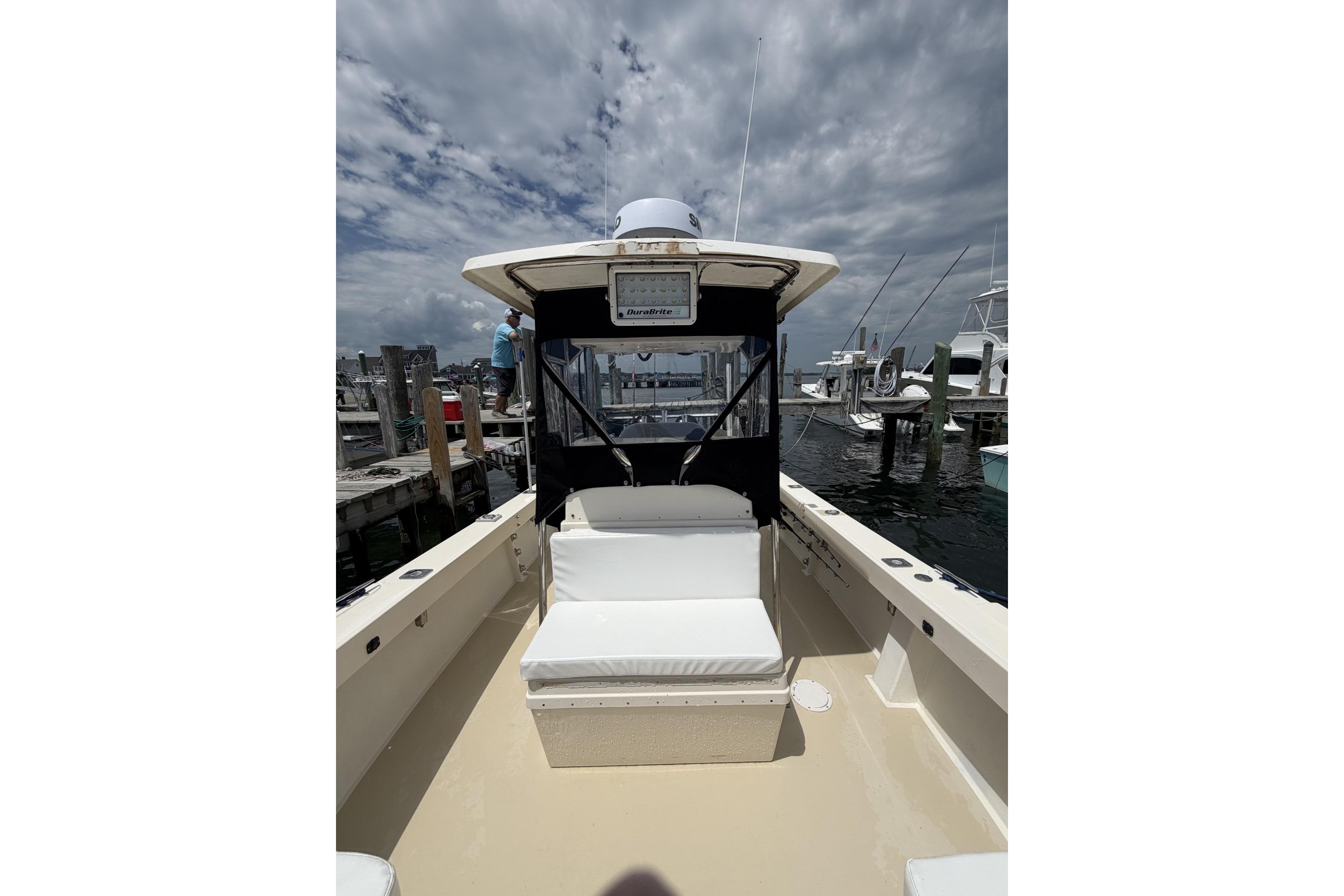 1999 Parker 2501 Center Console - Image 11