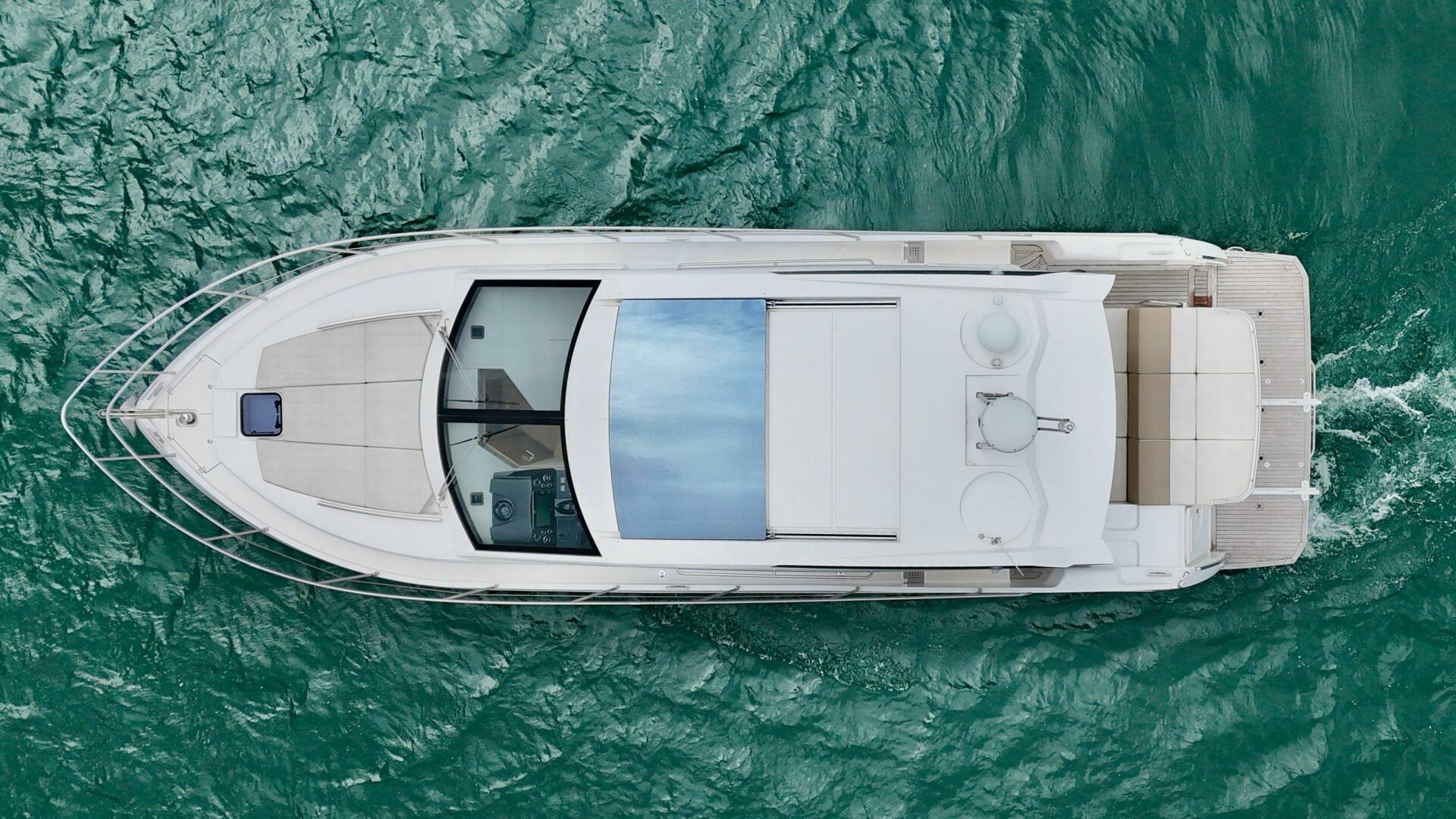 2016 Absolute 45 Sport Yacht - Image 14