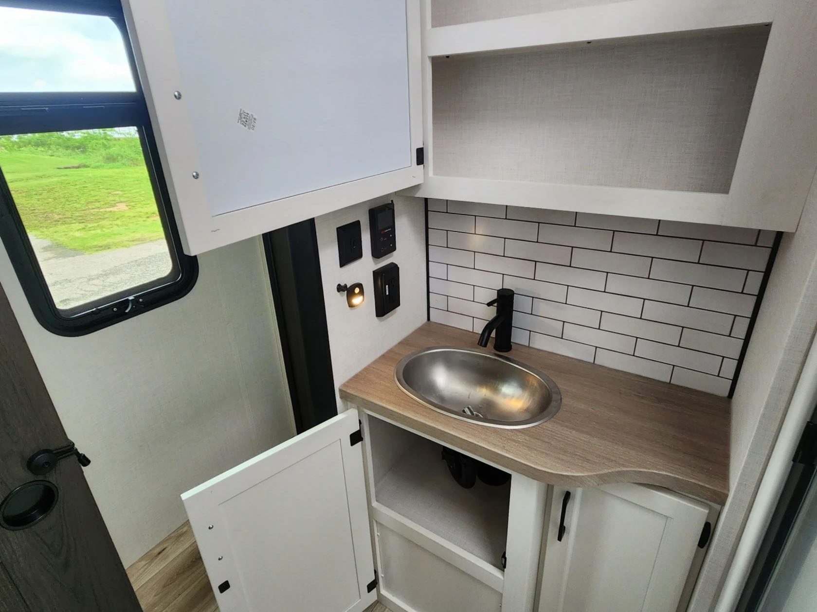2026 VENTURE RV SPORTTREK 365VFL - Image 34