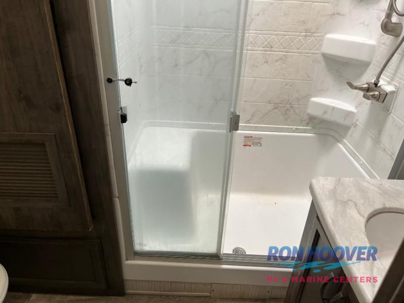 2021 FOREST RIVER 379FLOK - Image 24