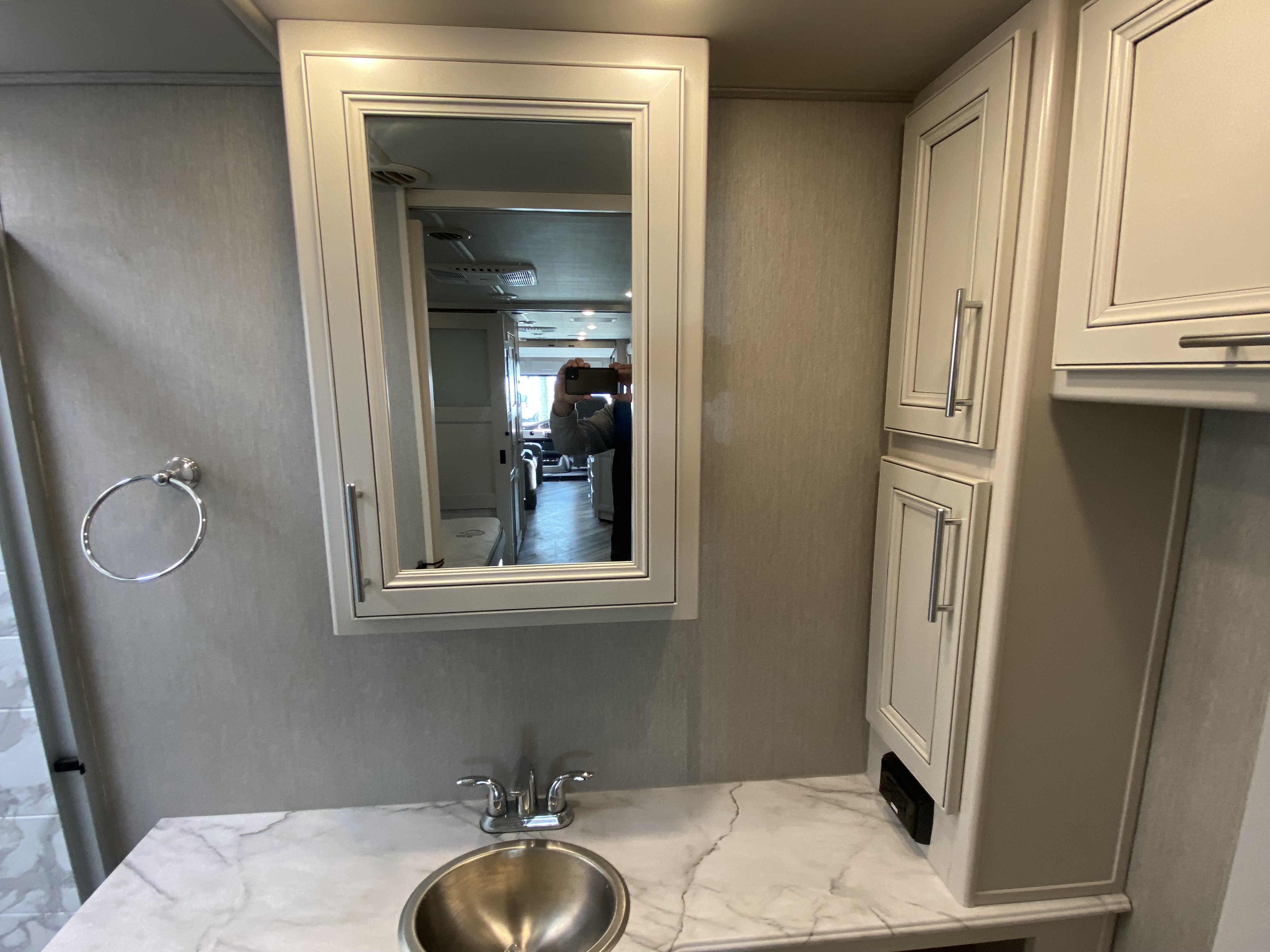 2023 Holiday Rambler Eclipse 32S - Image 23