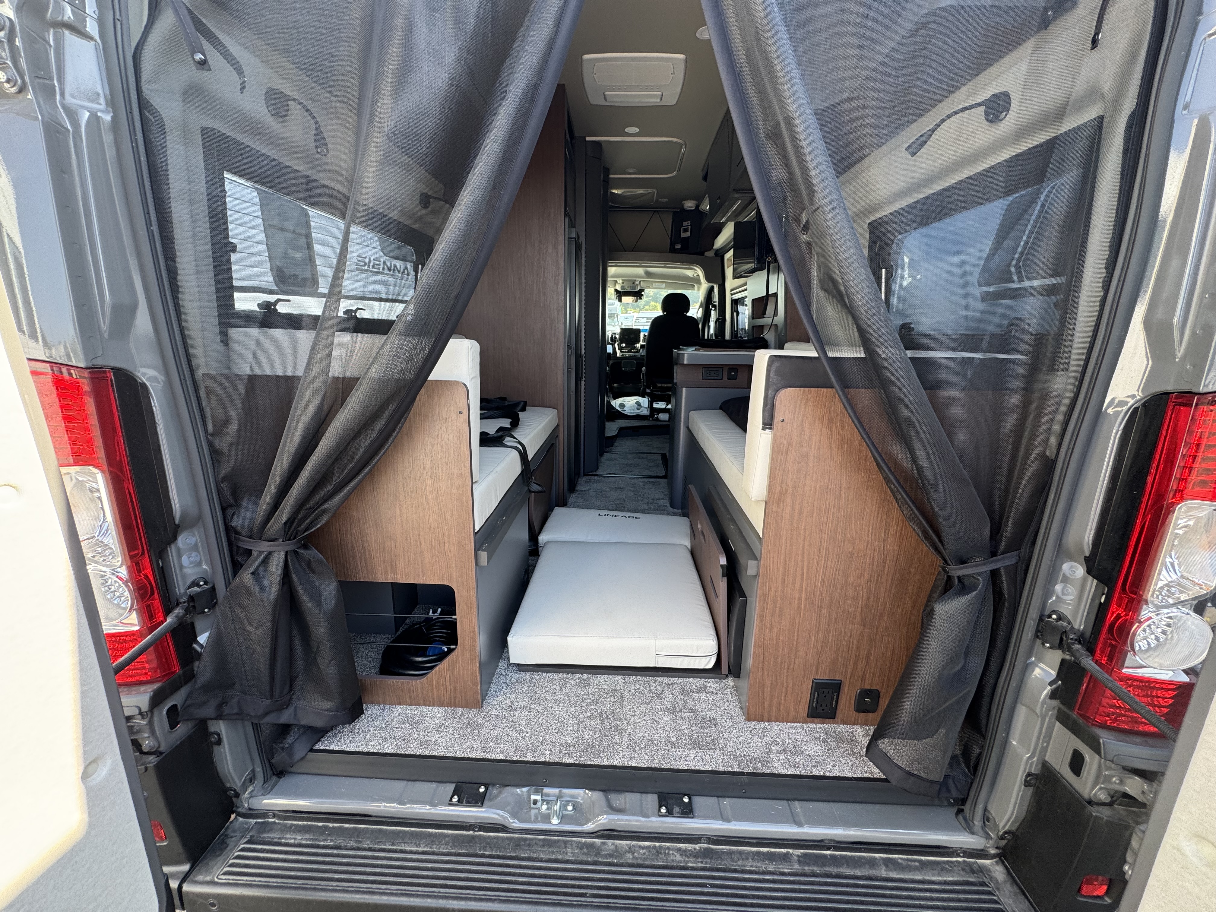 2027 GRAND DESIGN LINEAGE SERIESVP LVP2 - Image 31