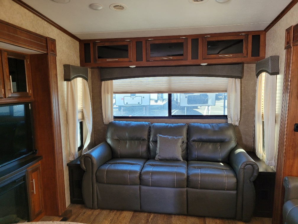 2017 Jayco Eagle HT 28.5RSTS - Image 8