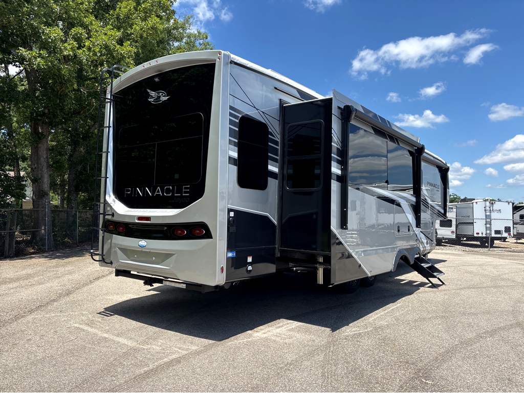 2026 JAYCO PINNACLE 36FBTS - Image 6