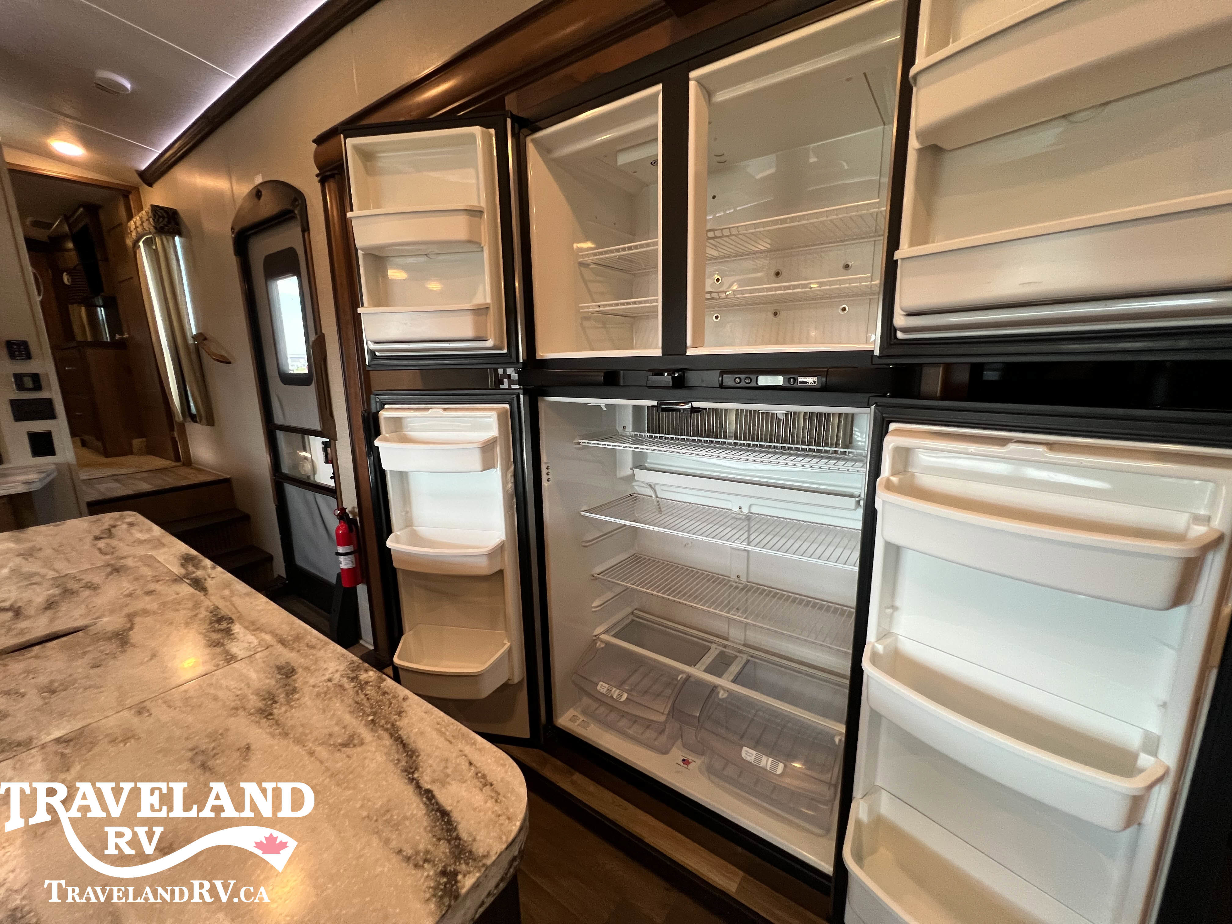 2018 KEYSTONE MONTANA 3160RL LEGACY EDITION - Image 18