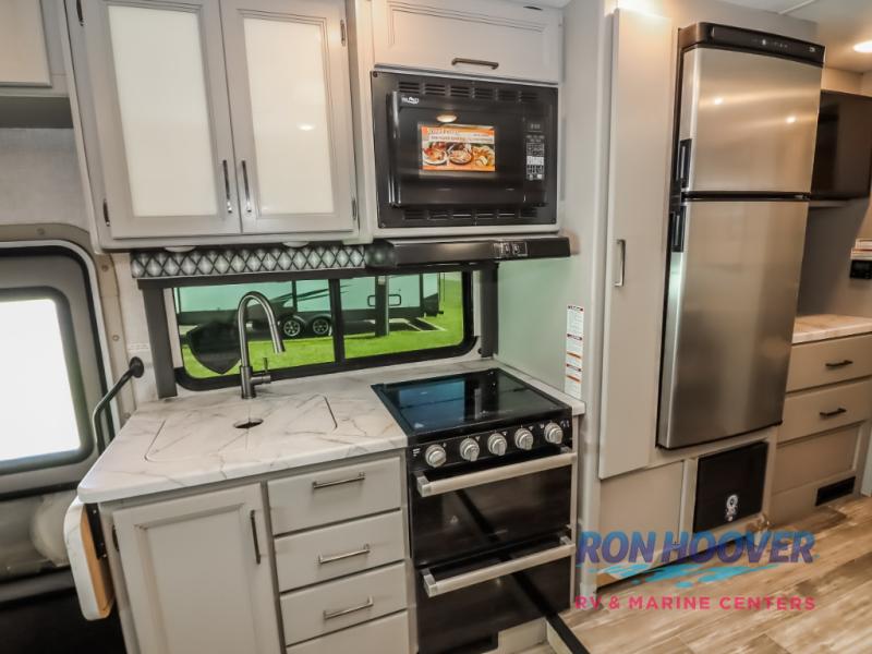 2023 THOR MOTORCOACH GENEVA 25VA - Image 21