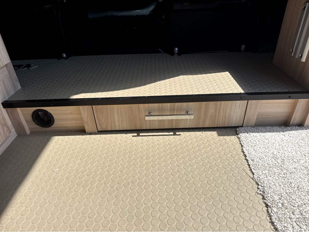 2027 ENTEGRA COACH ETHOS 20T - Image 23