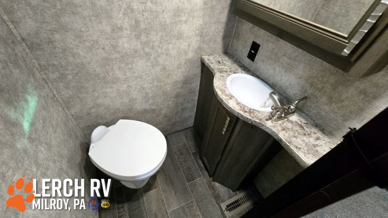 2018 Highland Ridge Open Range Roamer RF376FBH - Image 44