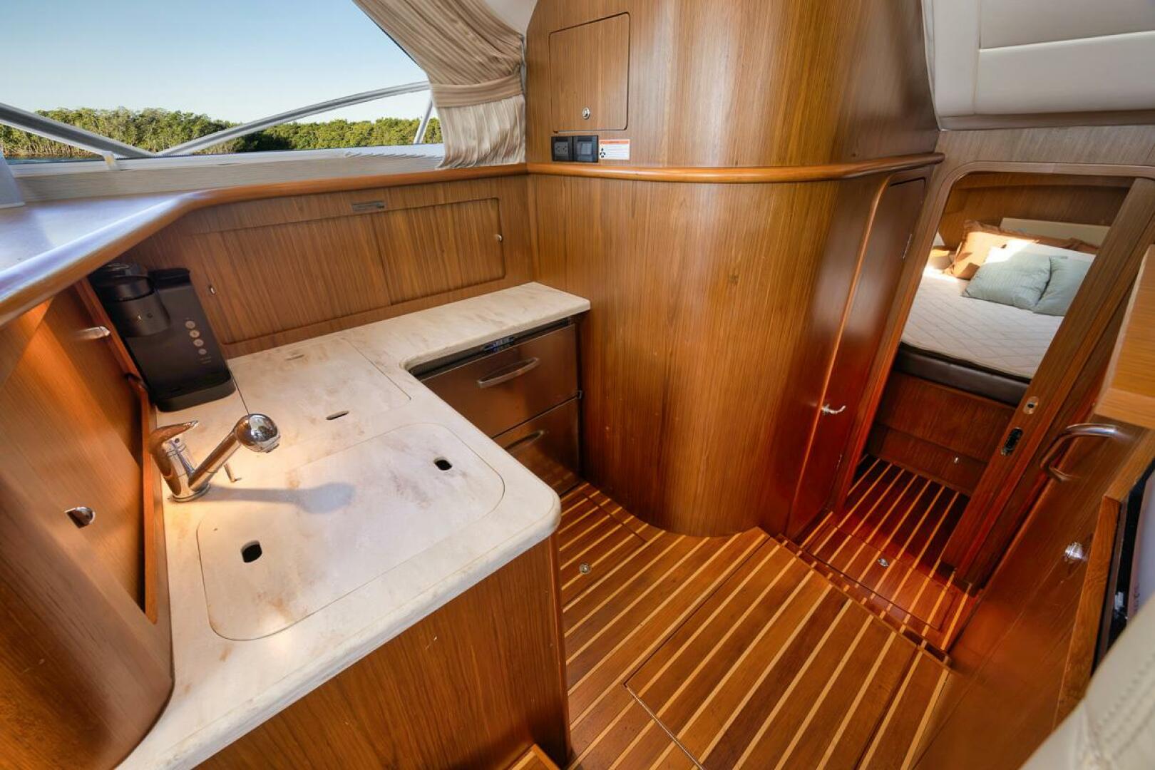 2015 Tiara Yachts Tiara 390 Convertible - Image 26