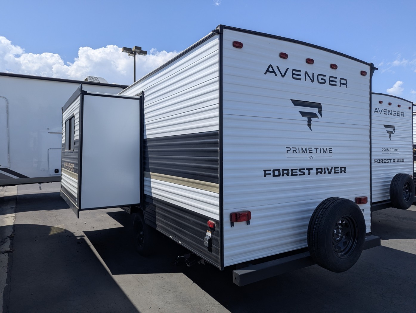 2027 Forest River Avenger LT 18DBS - Image 4