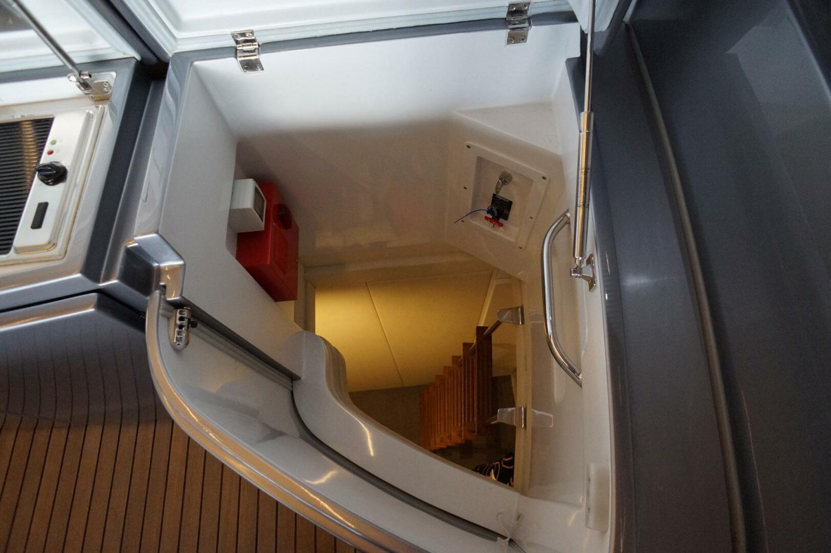 2016 Pershing 70 - Image 7