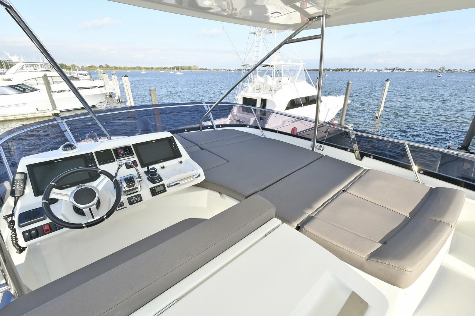 2018 Prestige 560 Fly - Image 13