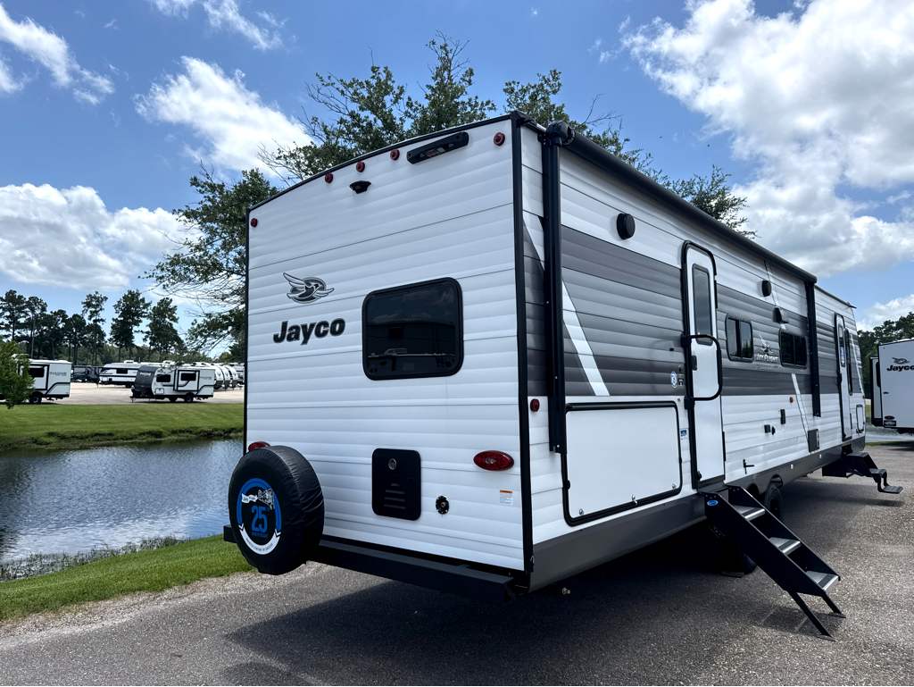 2027 JAYCO JAY FLIGHT 330TBS - Image 4