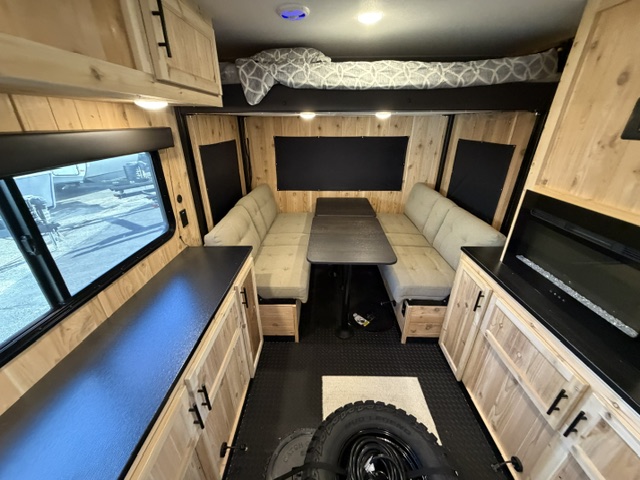 2027 CHEROKEE GREY WOLF 17TRH - Image 16