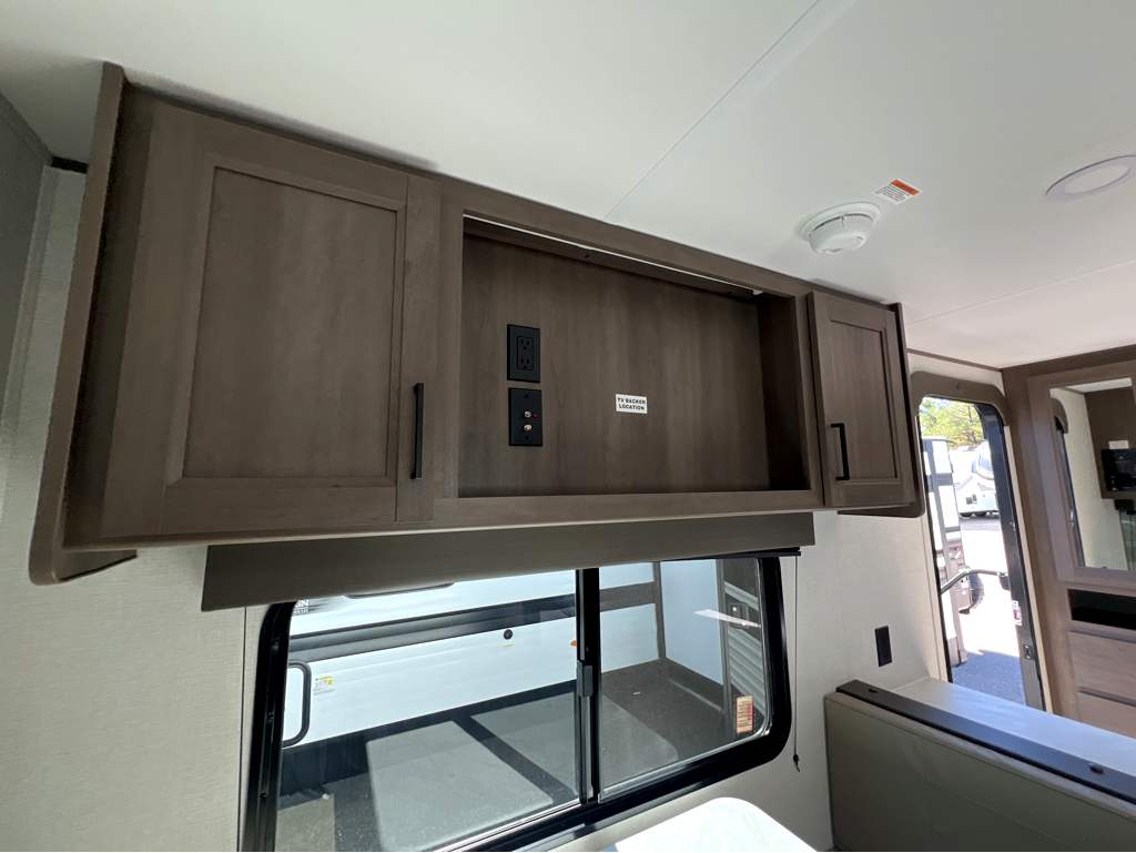 2026 GRAND DESIGN TRANSCEND 25MLX - Image 7