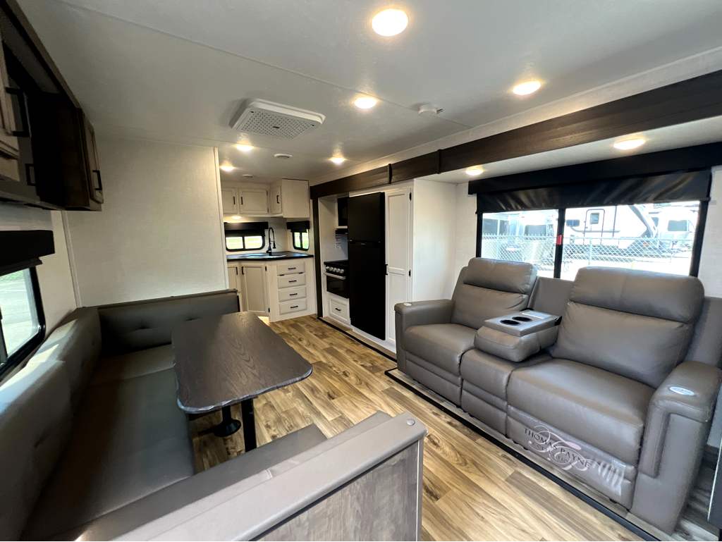 2024 VENTURE RV STRATUS SR221 VRK - Image 5