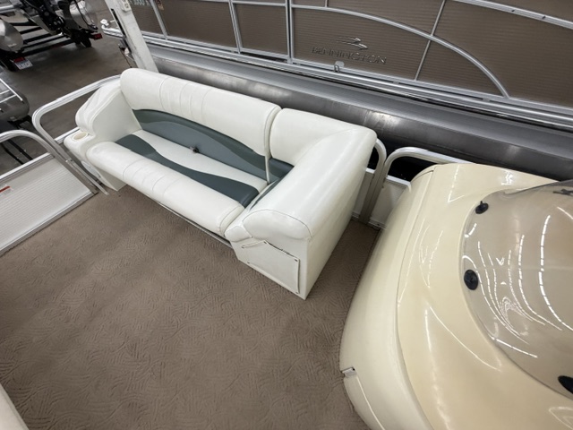 2003 LOWE SUNCRUISER TRINDAD 222 - Image 32