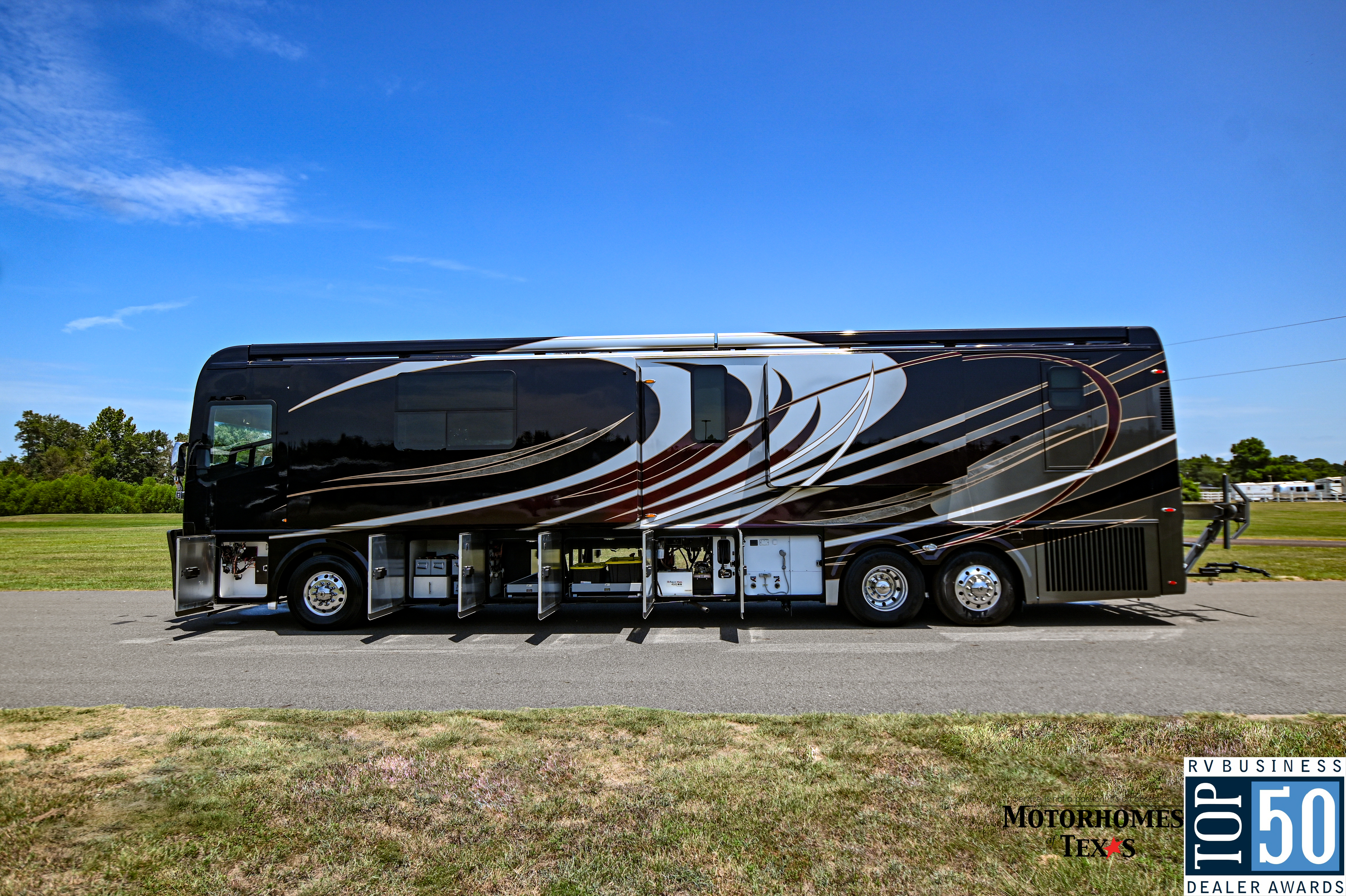 2020 Foretravel Realm Lv3  - exterior 34