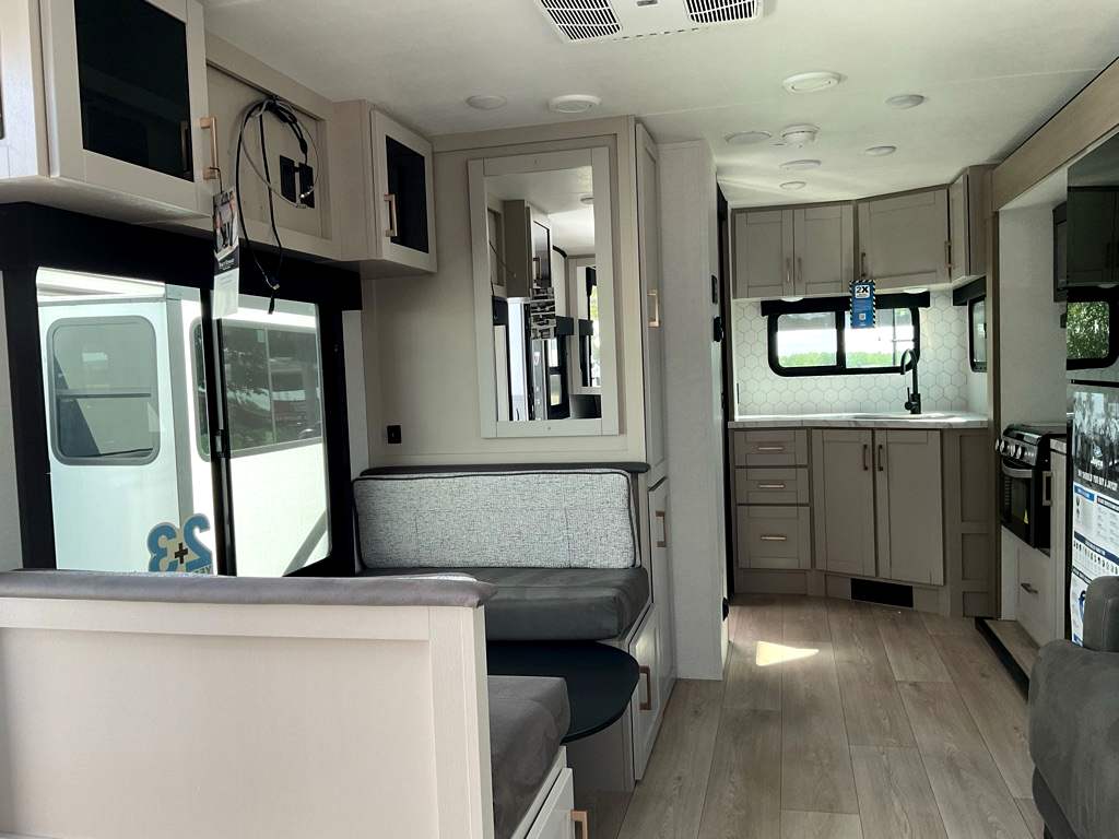 2027 JAYCO Jay Feather 21MML - Image 6