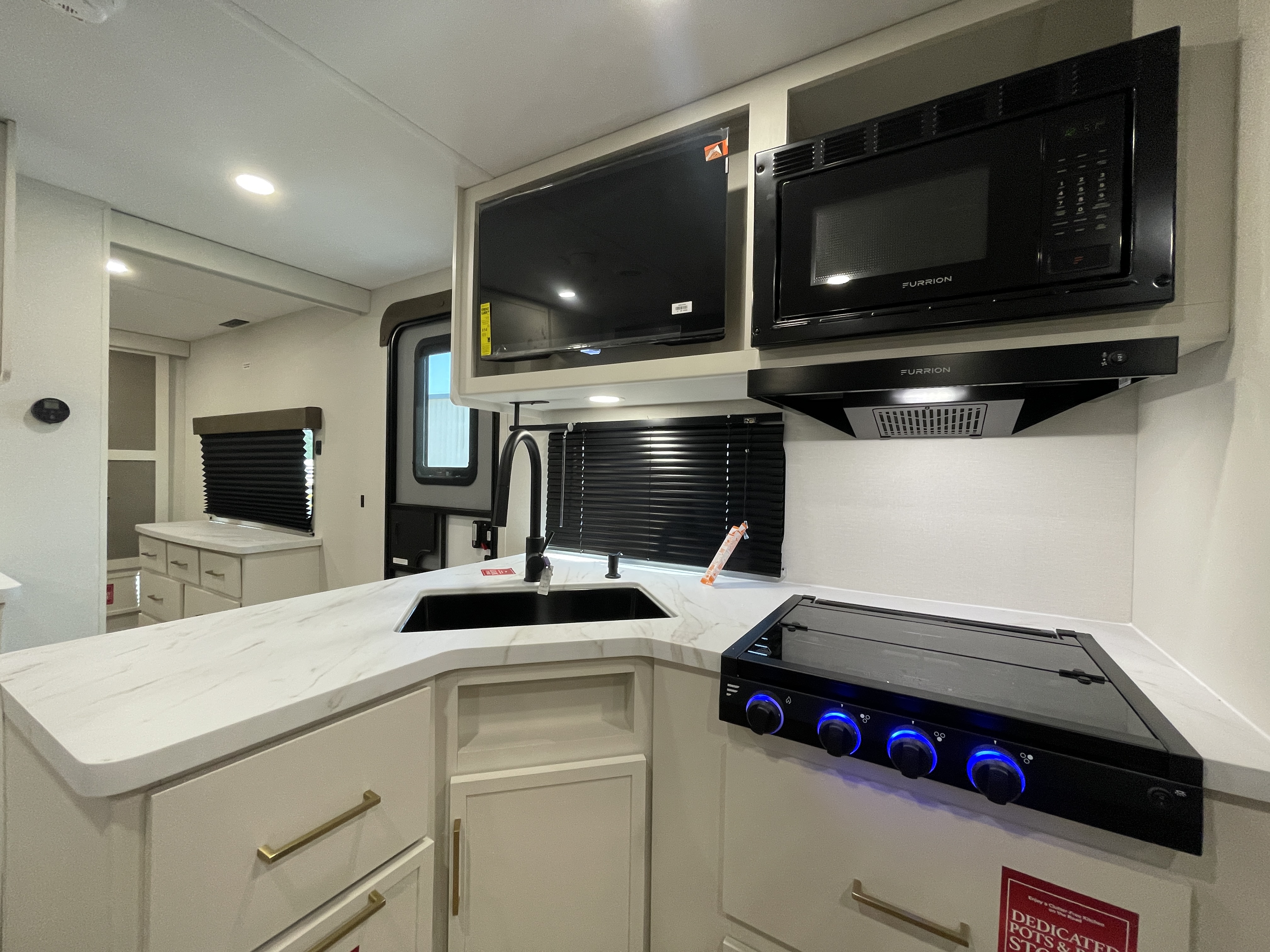 2027 Grand Design Transcend 335BHT - Image 18