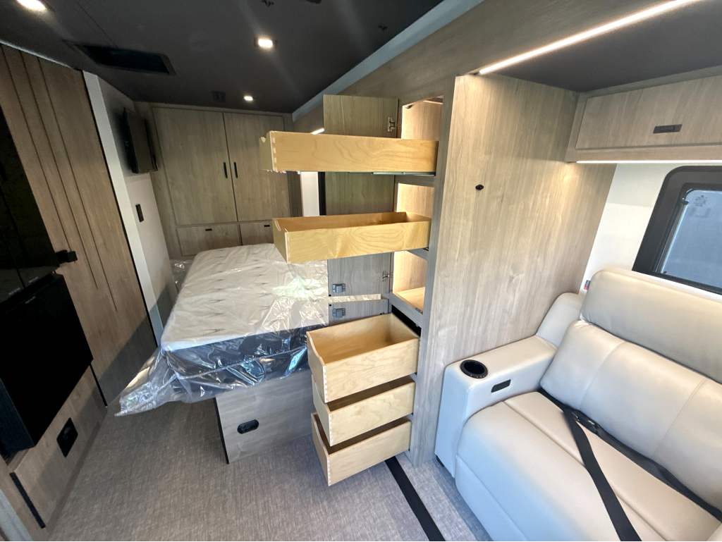 2027 Grand Design Lineage Series M 25FW - Image 18
