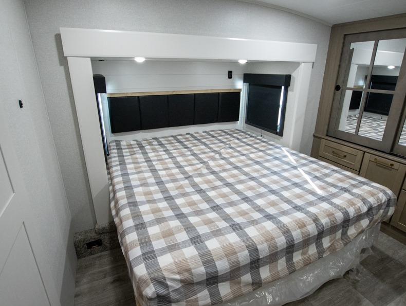 2026 Jayco Eagle 365UKTS - Image 22