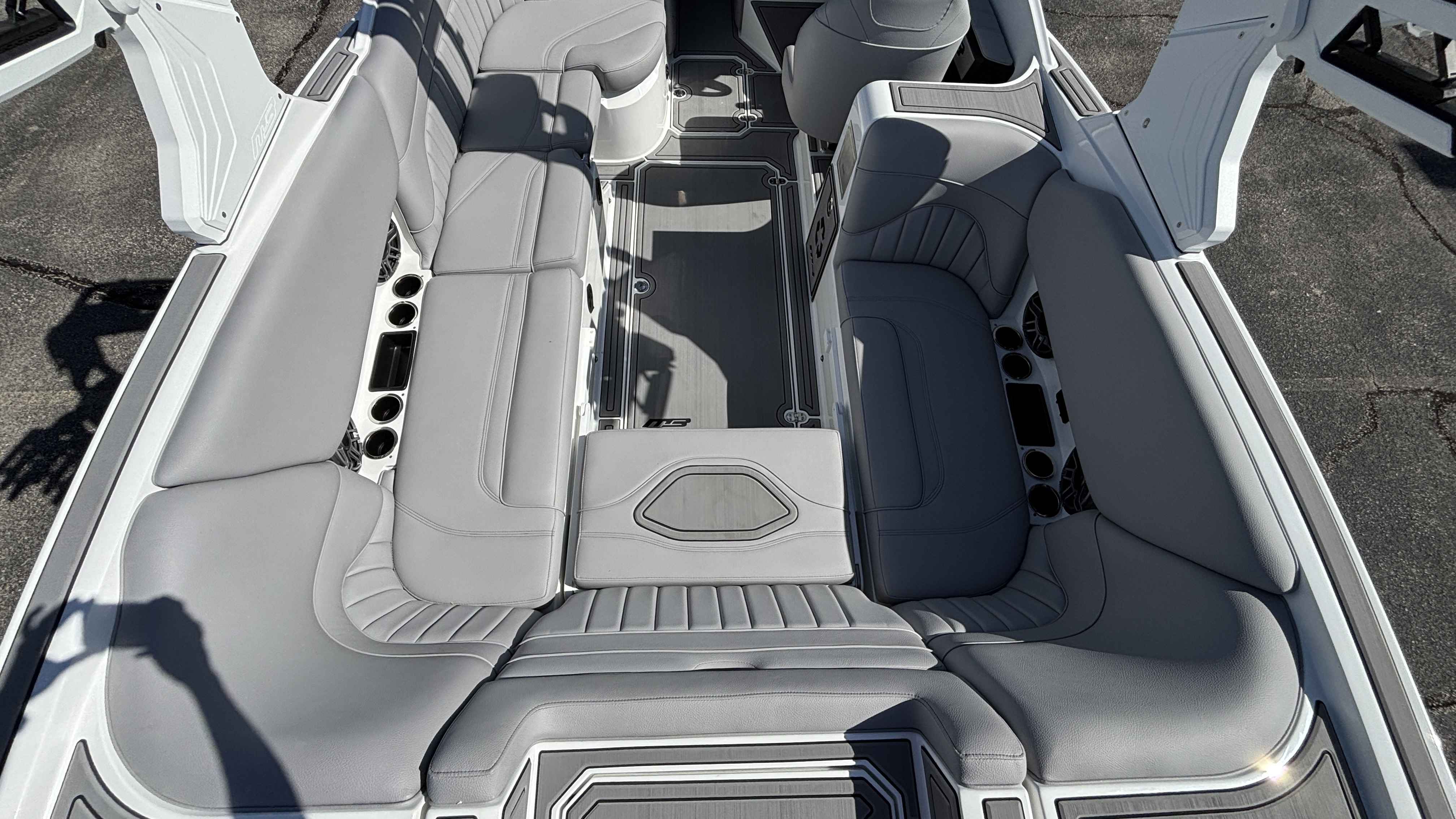 2025 MB Sports B52 25 Alpha - Image 7