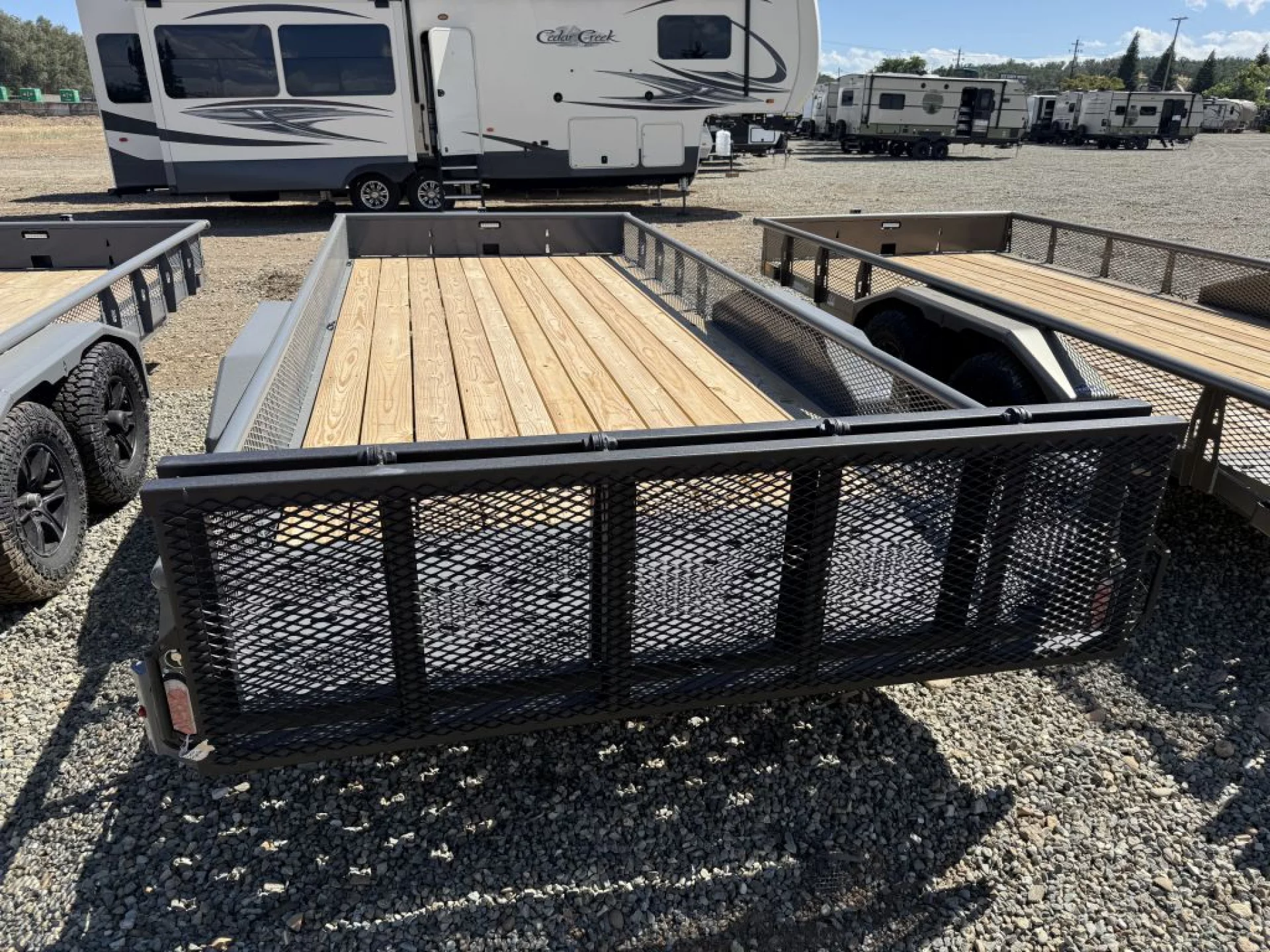 2026 DIAMOND C TRAILERS DIAMOND C GTU235-VENTURE L18X83 7K - Image 2
