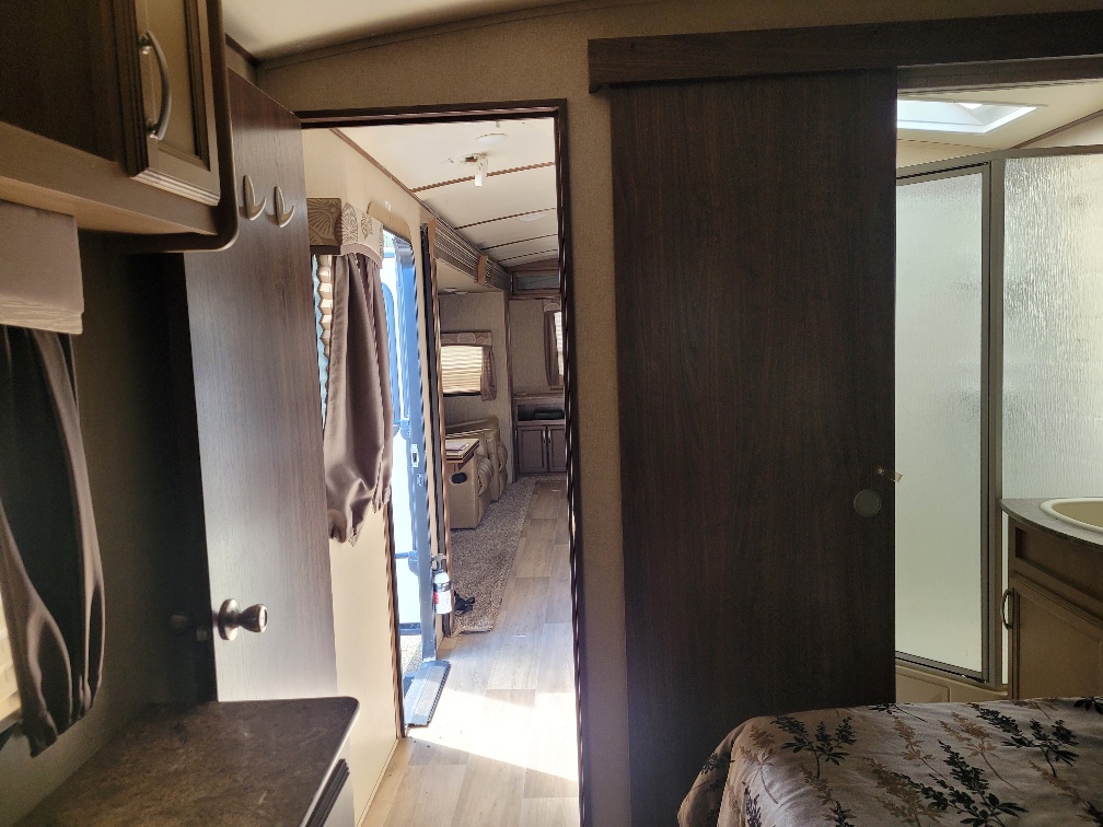 2016 Dutchmen Denali 287 RE - Image 21