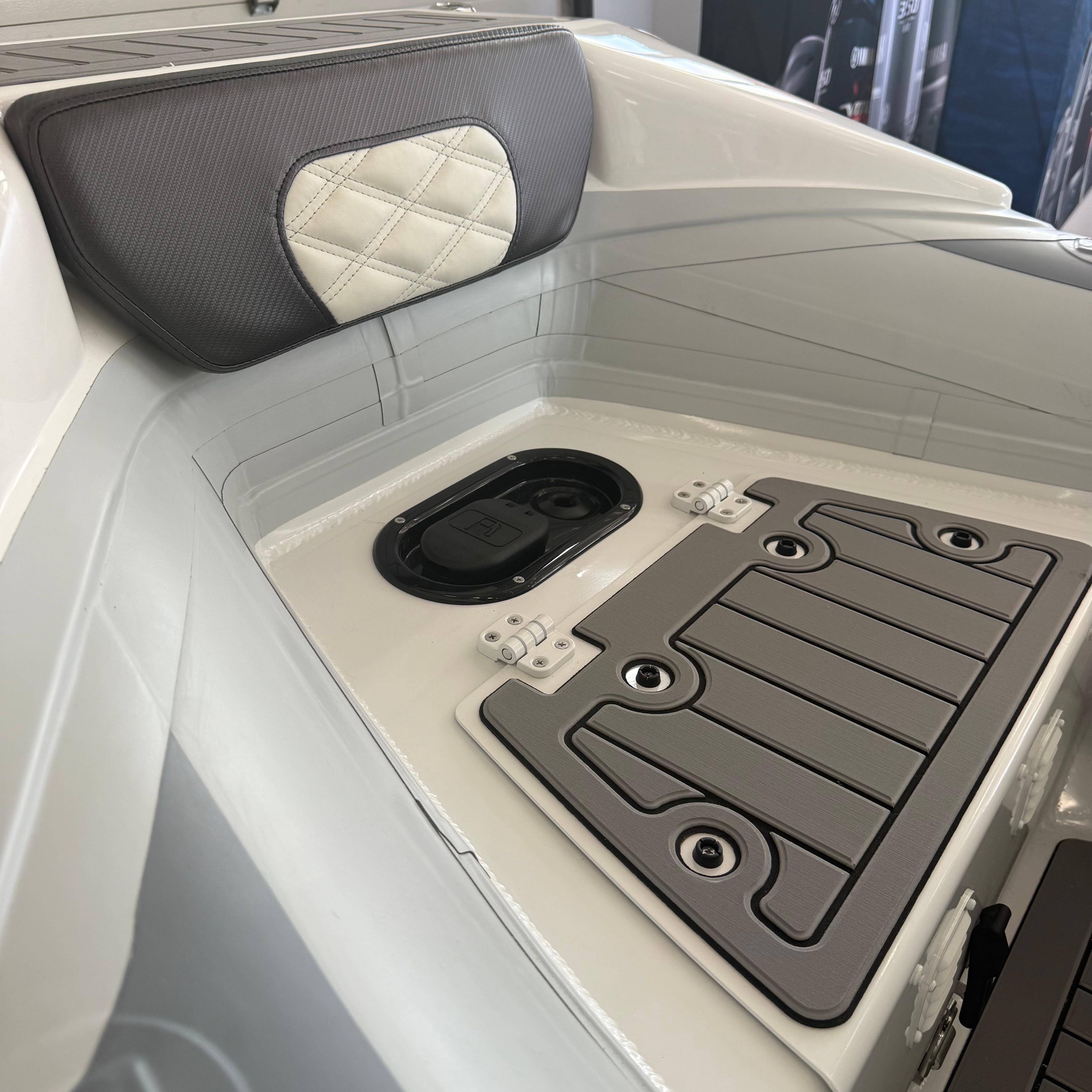 2027 Highfield Sport 330 Standard - Image 6