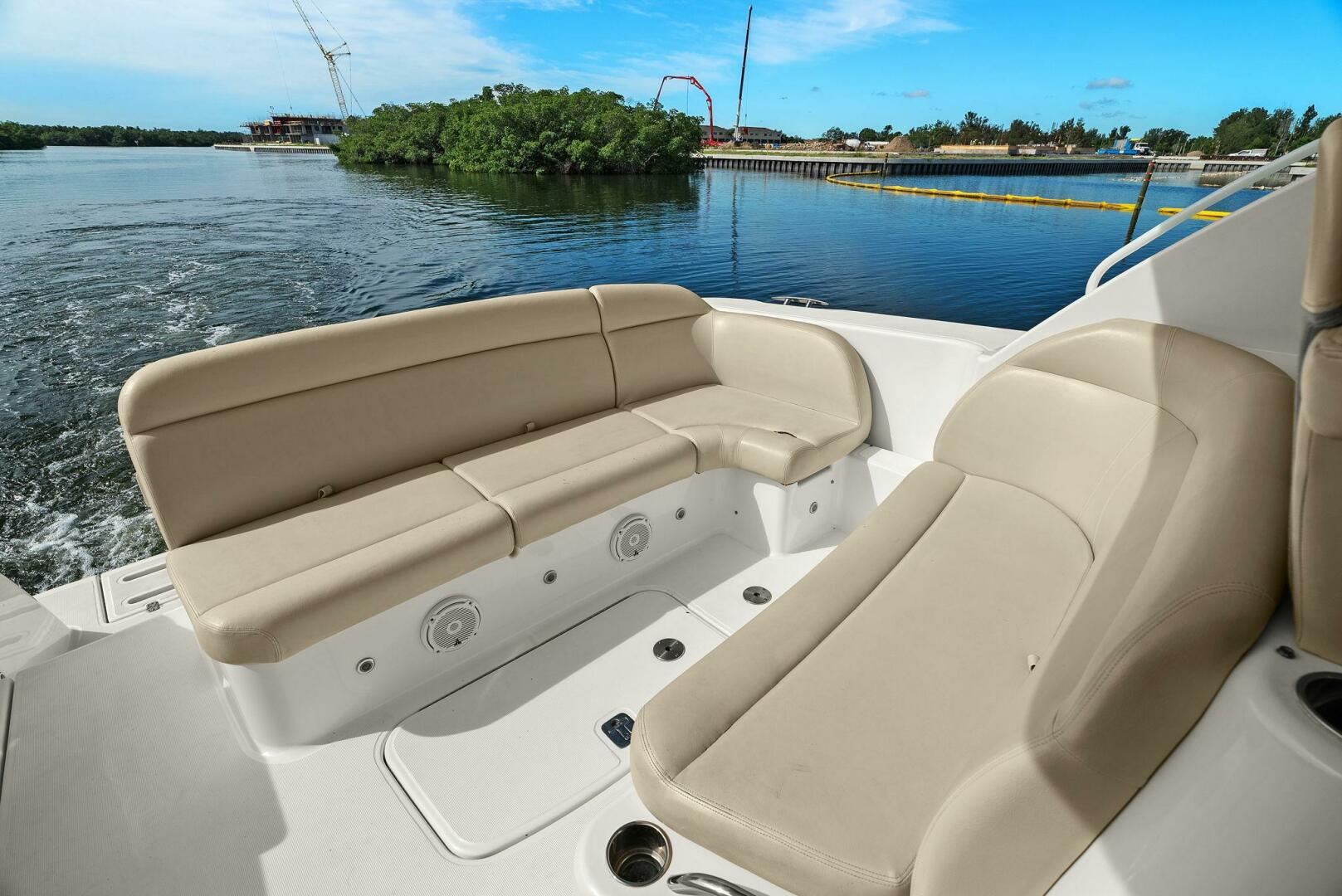 2008 Tiara Yachts 3500 Sovran - Image 25