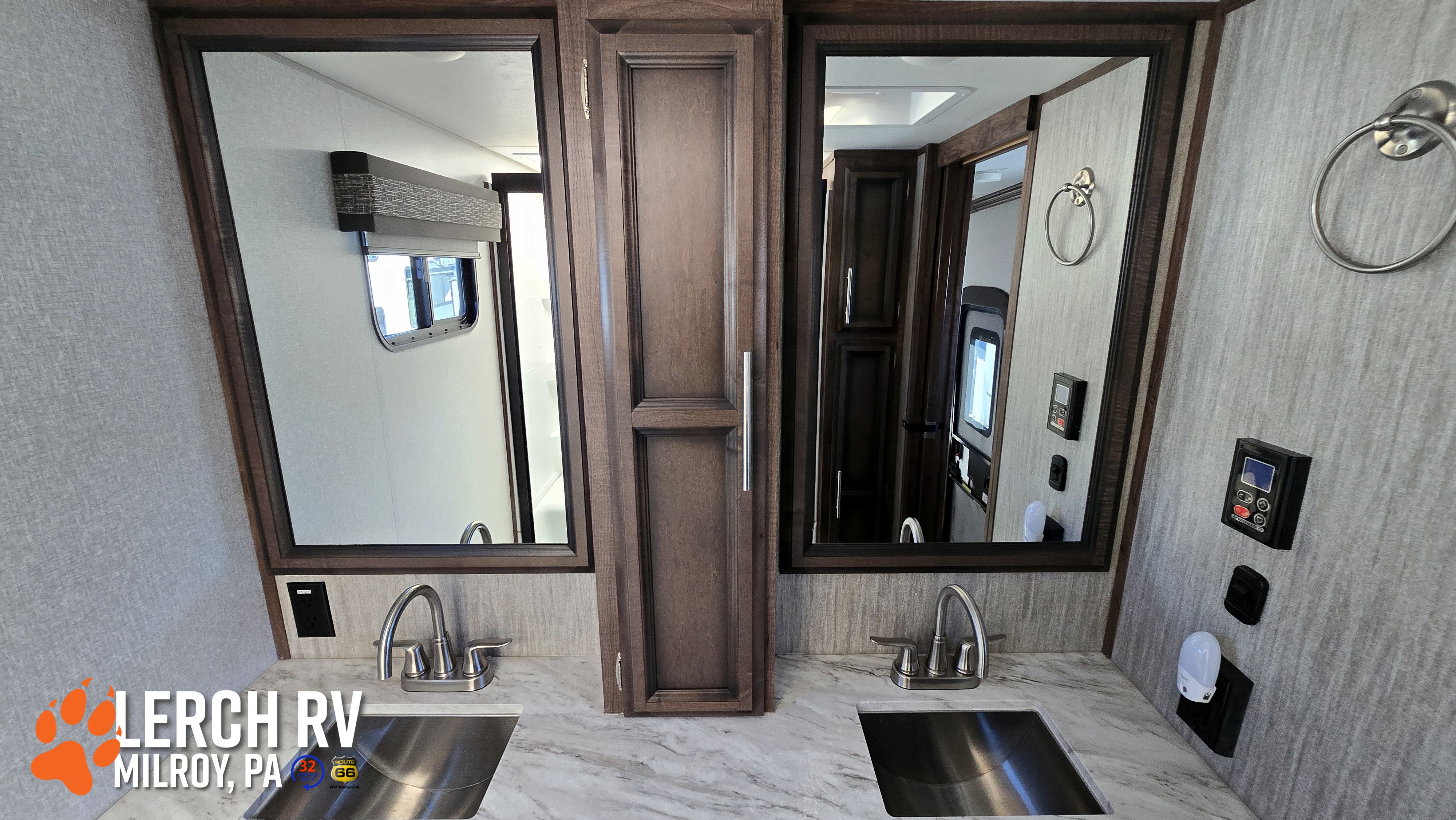 2021 KZ RV Durango D326RLT - Image 33