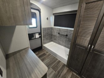 2021 KEYSTONE COUGAR 357UMR - Image 22