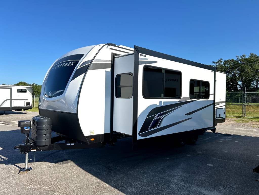 2026 VENTURE RV SPORTTREK 251VFK - Image 3