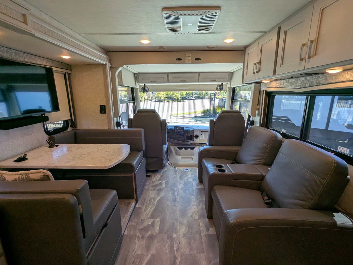 2023 Thor Motor Coach Challenger 37DS - Image 24