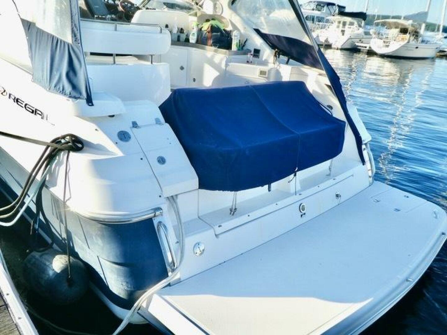 2005 Regal 3560 Commodore - Image 25