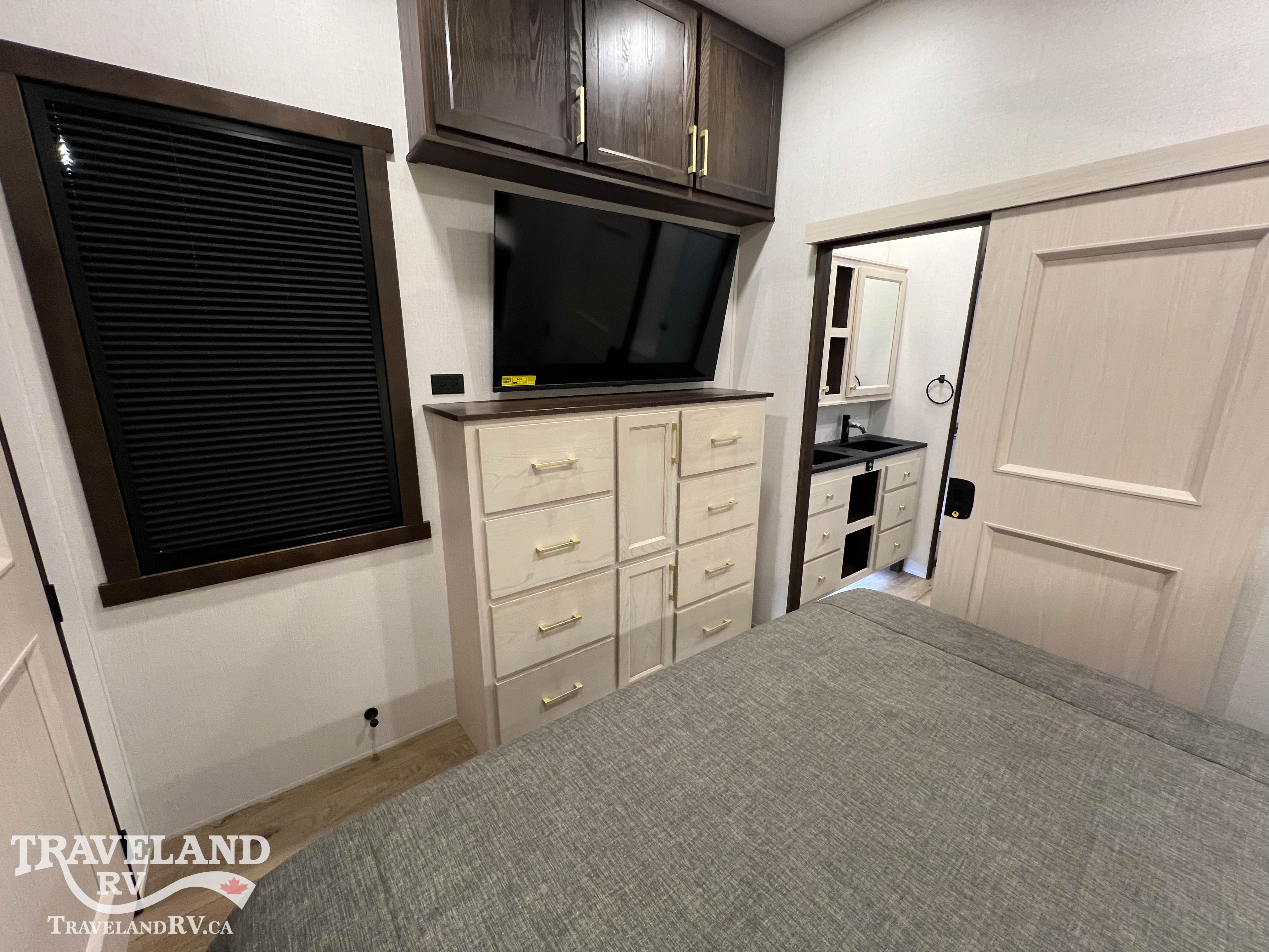 2026 Forest River Cedar Creek Cottage 40CFL2B - Image 36