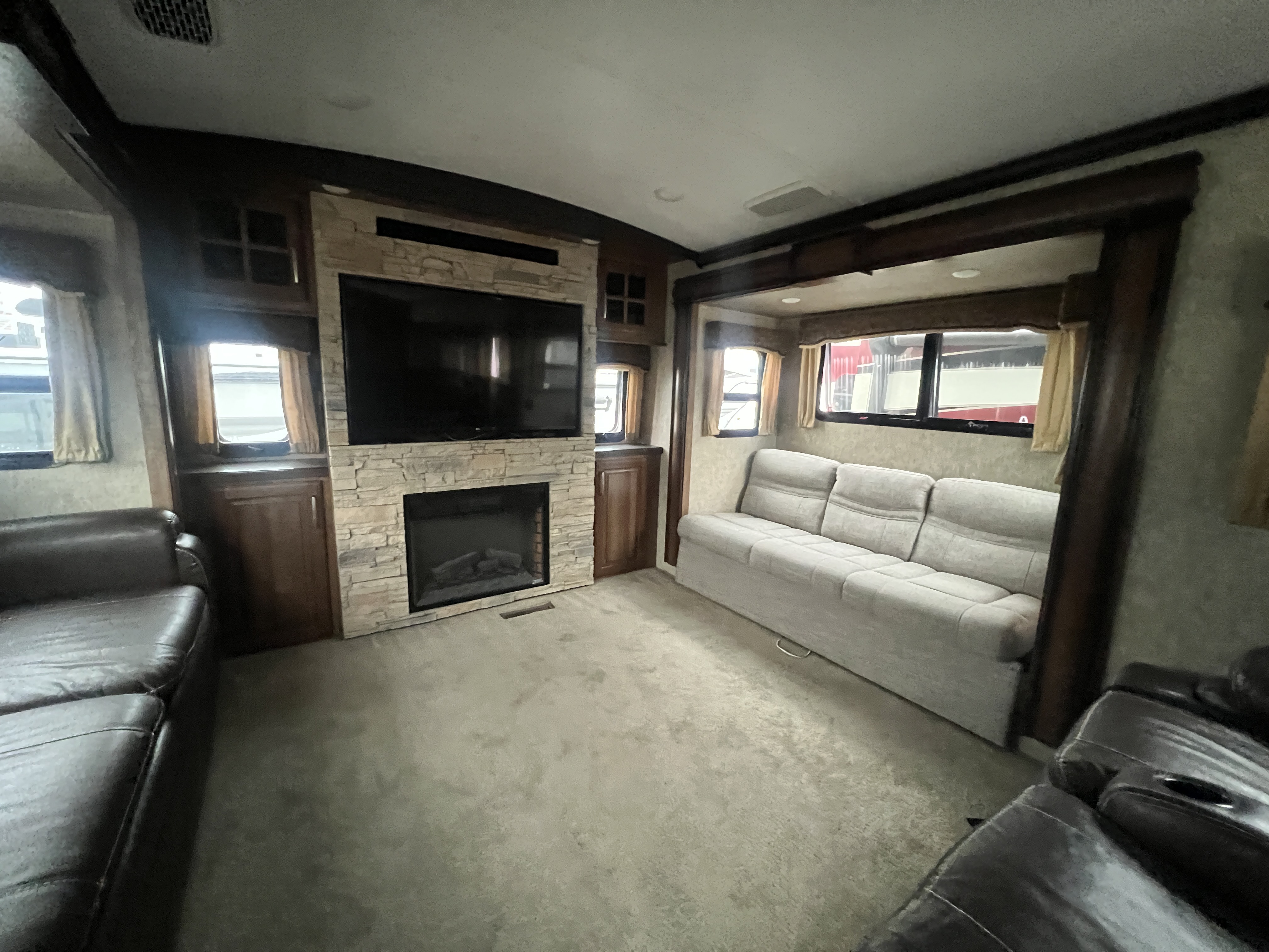 2017 Keystone Montana High Country 379RD - Image 8