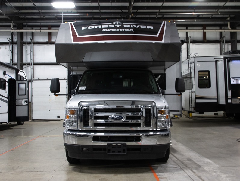 2025 Forest River Sunseeker 3050S - Image 5