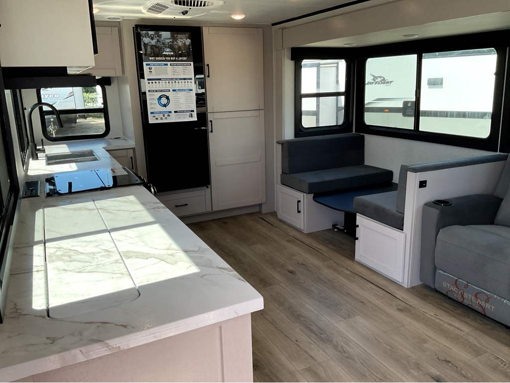 2026 JAYCO Jay Feather 30RKB - Image 13