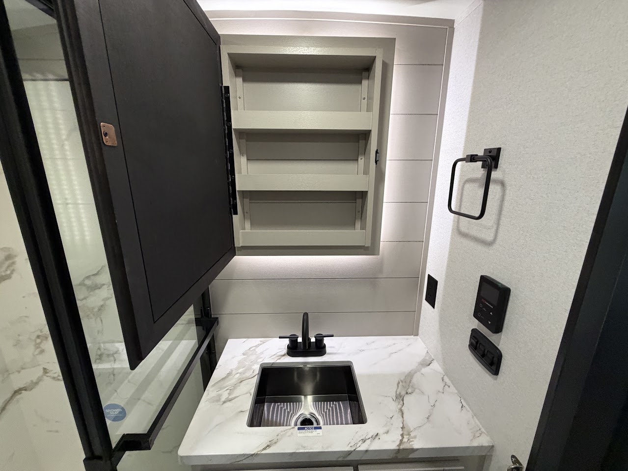 2027 JAYCO NORTH POINT 375TBDB - Image 57