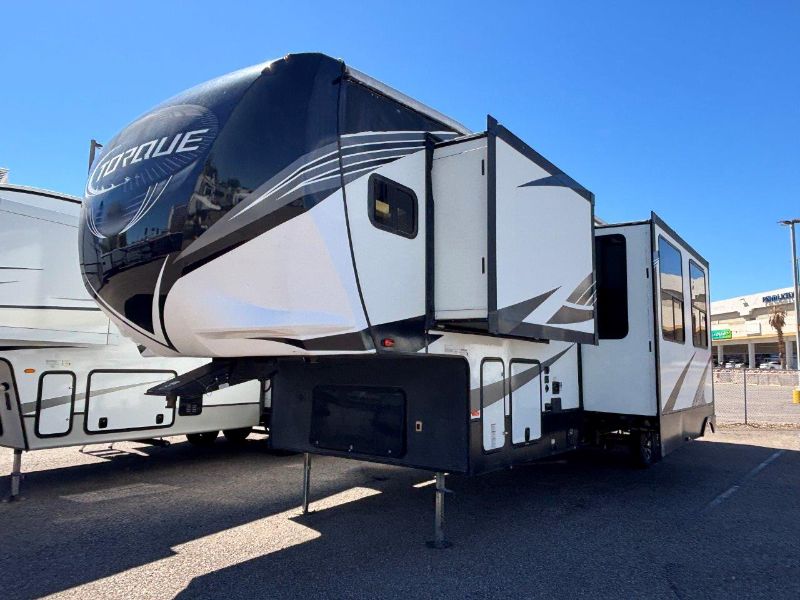 2019 Heartland Torque TQ 327 - Image 2