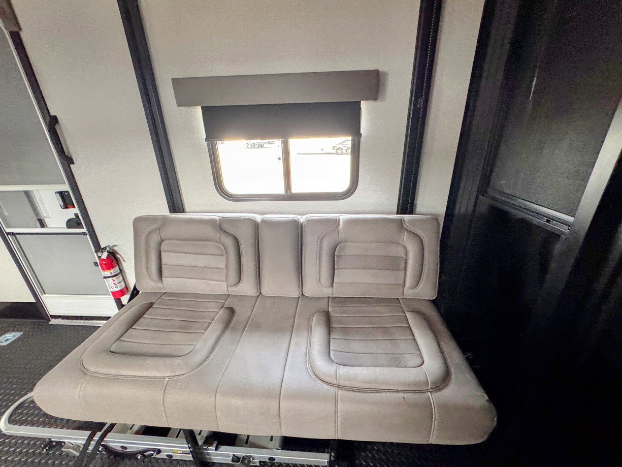 2026 JAYCO SEISMIC 413 - Image 21