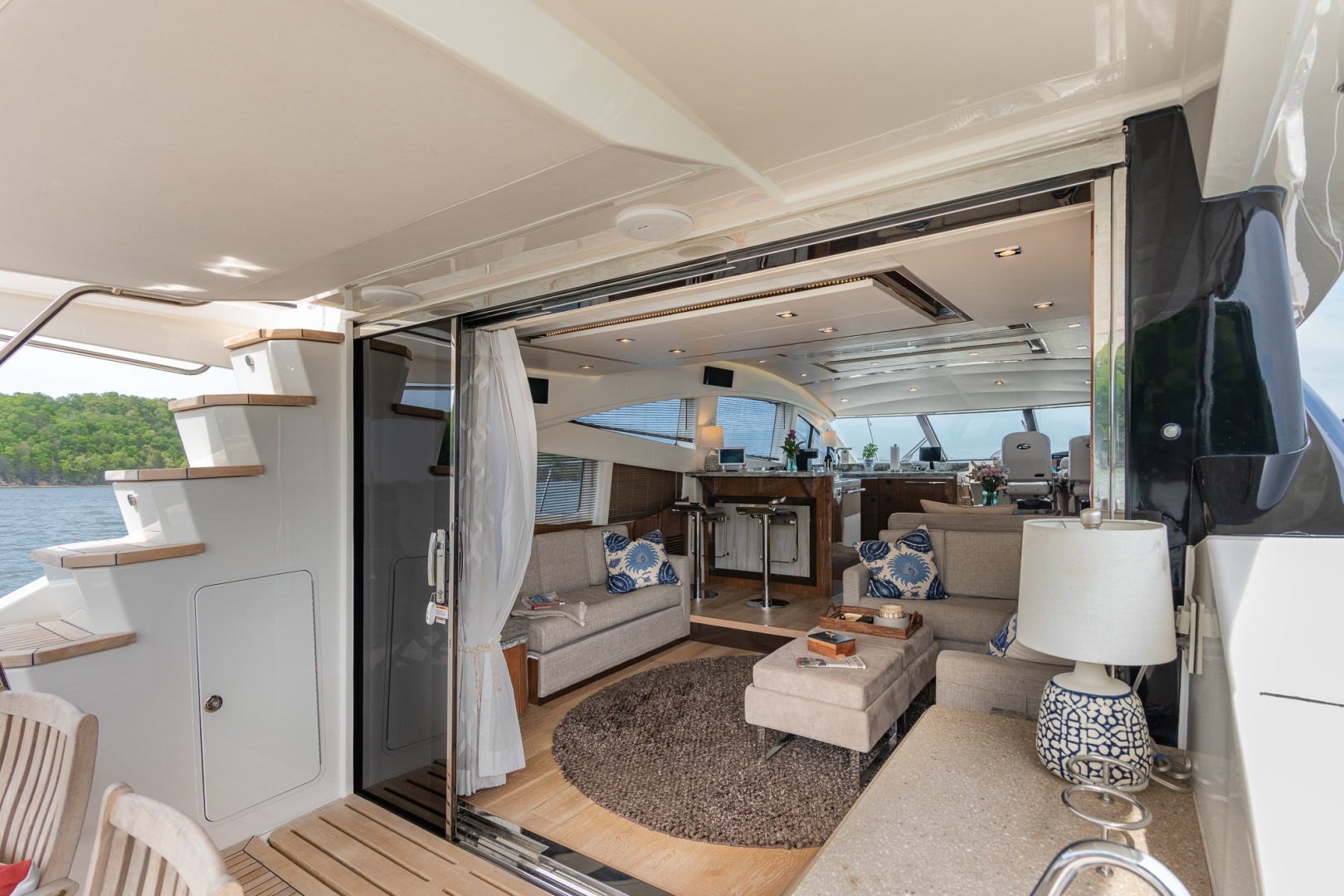 2018 Sea Ray L650 FLY - Image 11