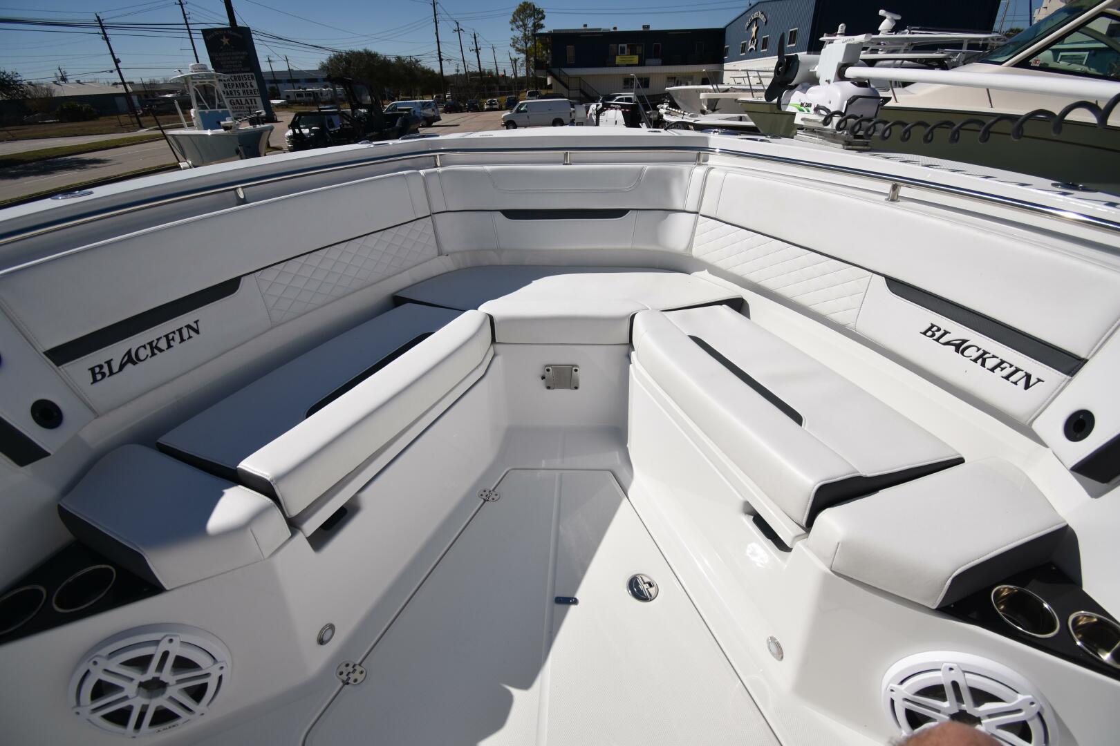 2021 Blackfin 332CC - Image 23
