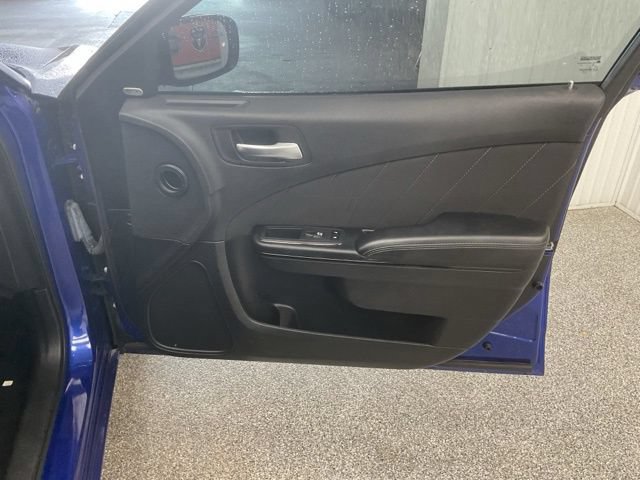 2022 Dodge Charger Sedan 4D SXT AWD V6 - Image 31