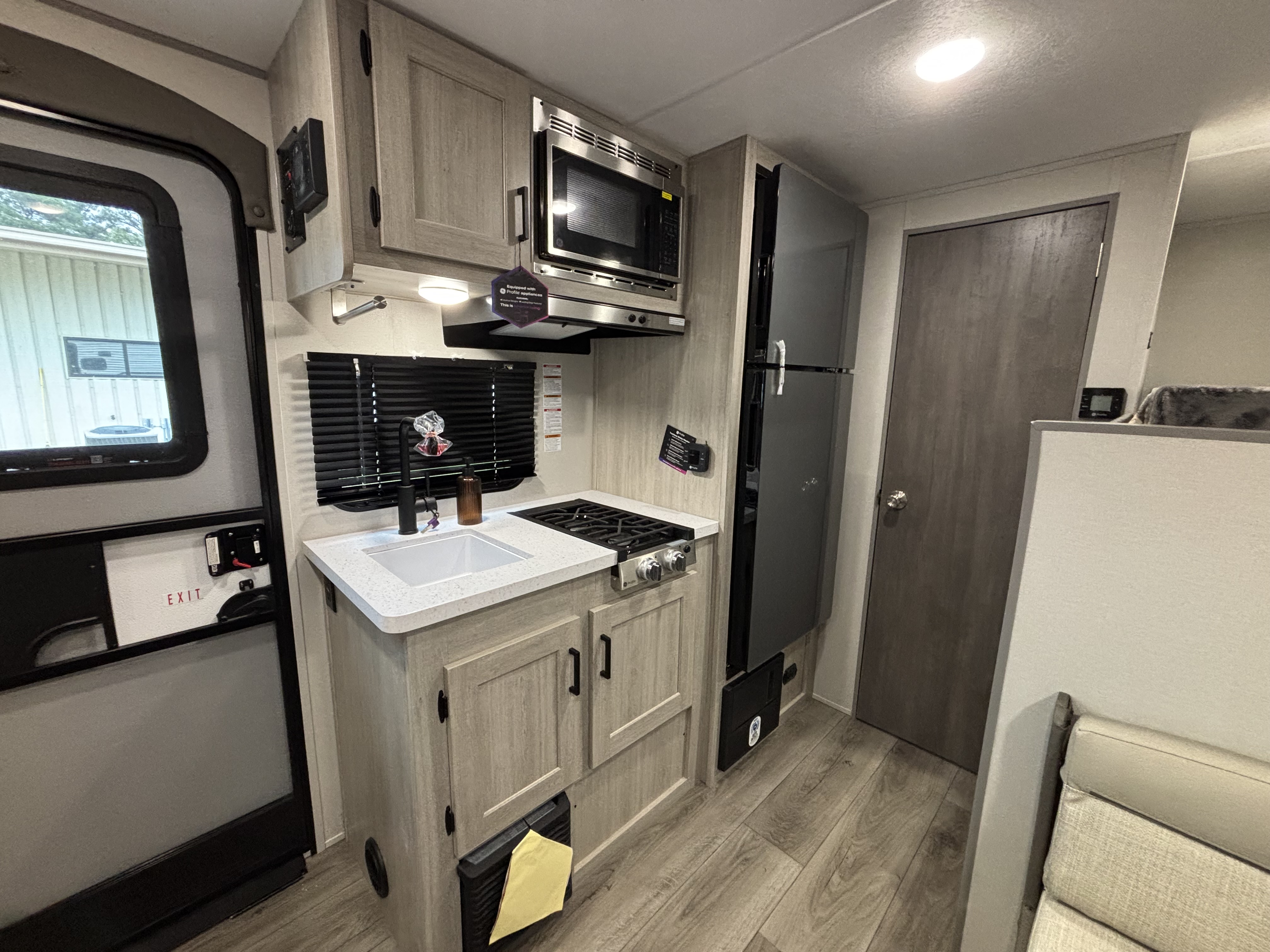 2026 Coachmen Catalina Summit Series 7 164BHX - Image 11
